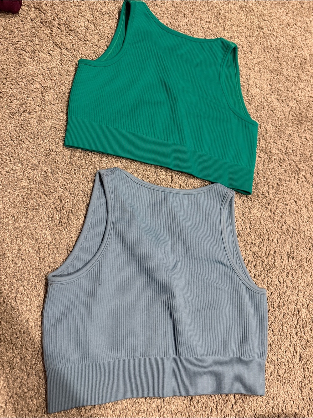 OQQ Large Keyhole Ribbed Crop Tank Top Lot - Picture 2 of 3
